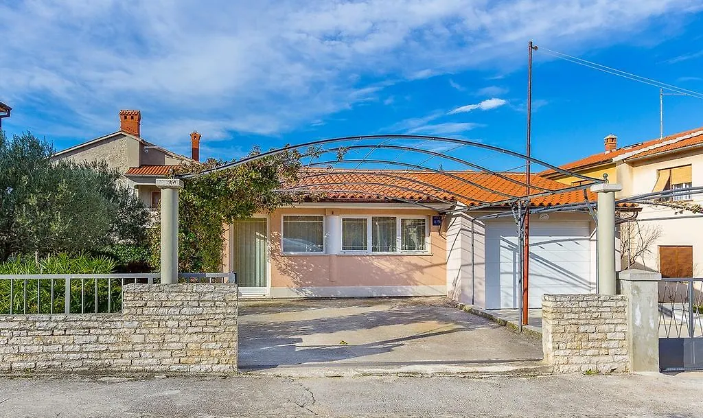 Holiday Home Batel Pula